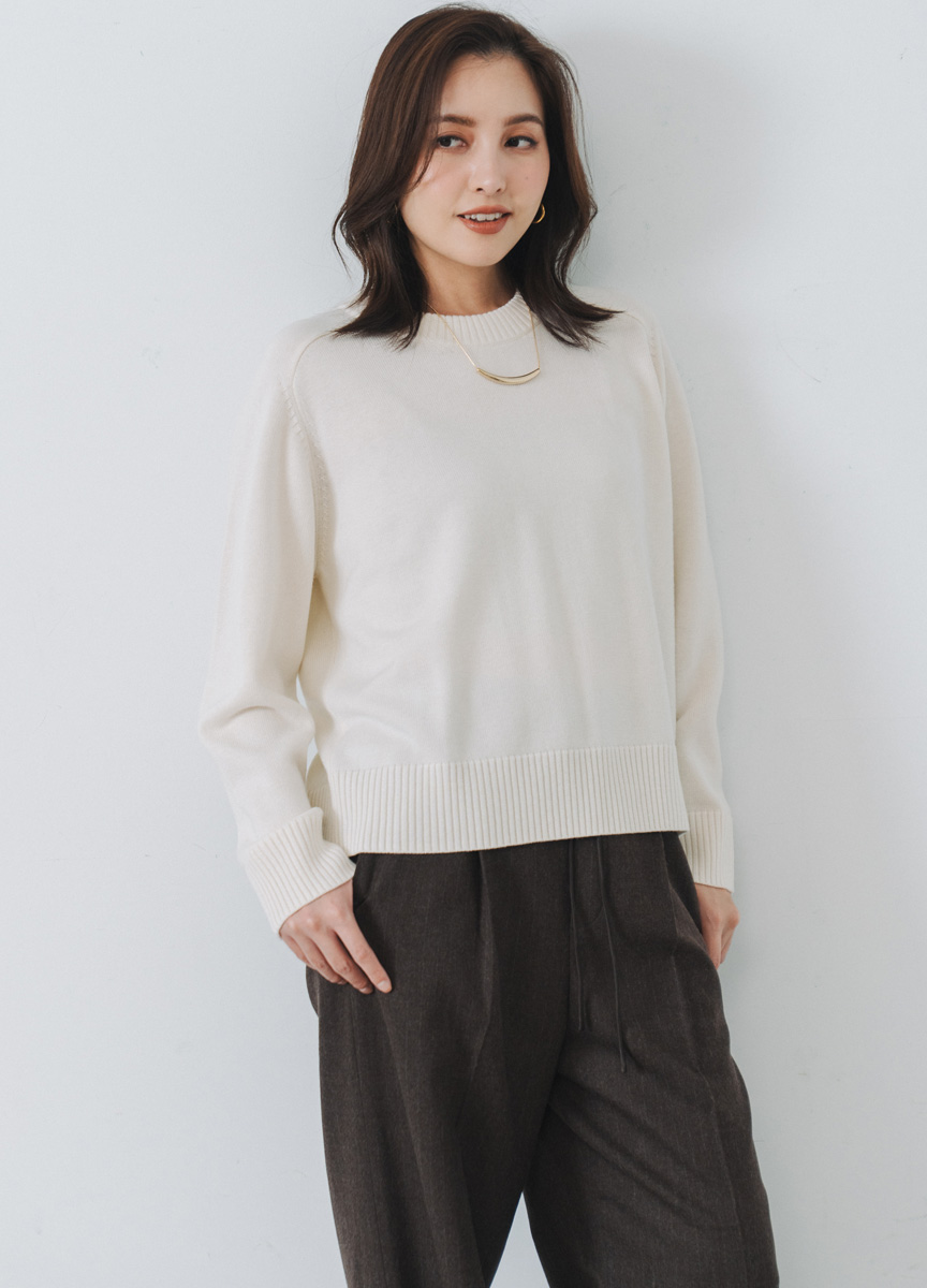 圓領羊毛短版針織上衣